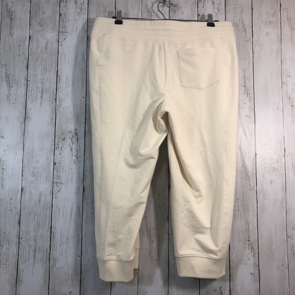Lauren Ralph Lauren Ivory Cropped/Capri Sweatpants Medium - Picture 2 of 7